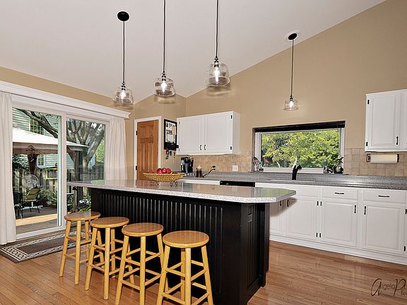 5th image of 1194 Popes Creek Cir