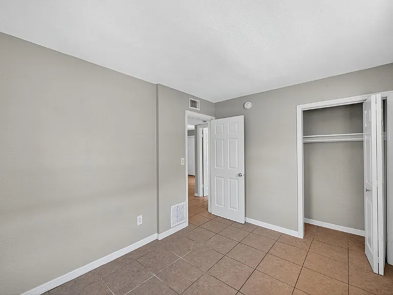 1771 Russell St S #3 — Photo 19