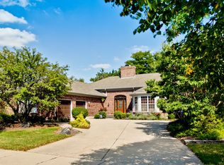 807 Kennicott Pl, Mount Prospect, IL 60056