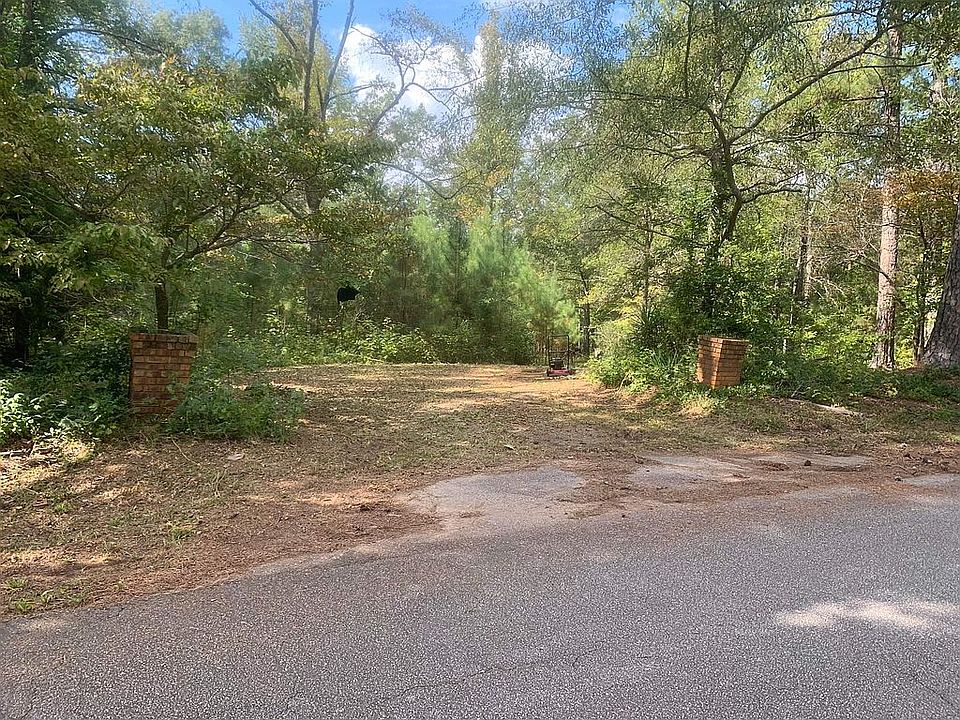 2nd image of 1034 Old Cabaniss Rd