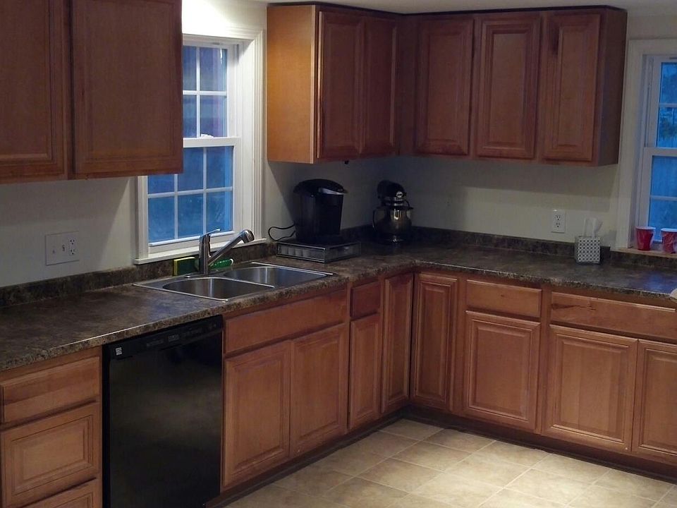 1st image of 34 Boxberry Ln