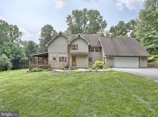 190 W Texter Mission Rd, Robesonia, PA 19551