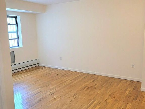 5th image of 28-14 31st St #306