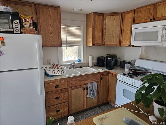 3rd image of 11 Philcox Road