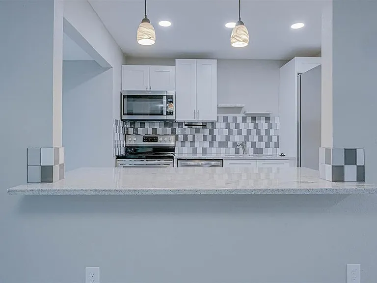 5135 Newton Ave S — Photo 8
