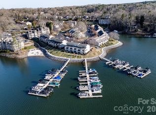 14621 Waterside Dr, Charlotte, NC 28278