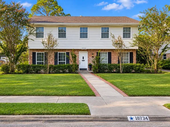 10734 Candlewood Dr, Houston, TX 77042