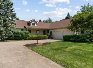 13606 Orchard Ct, Gregory, MI 48137