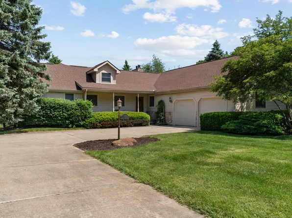 13606 Orchard Ct, Gregory, MI 48137