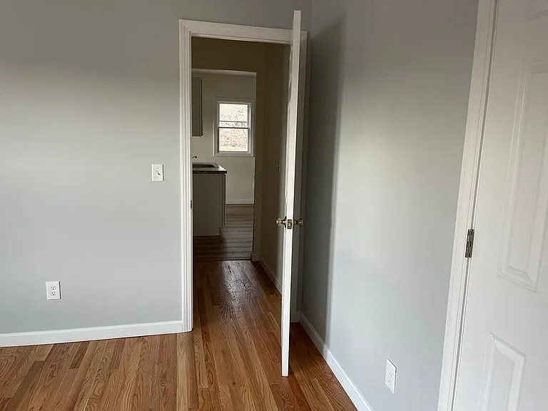 752 Alden St #1 — Photo 4