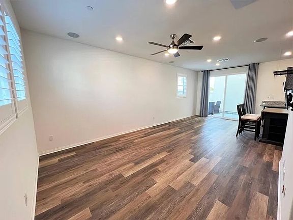 4th image of 1213 Reef Ln #1