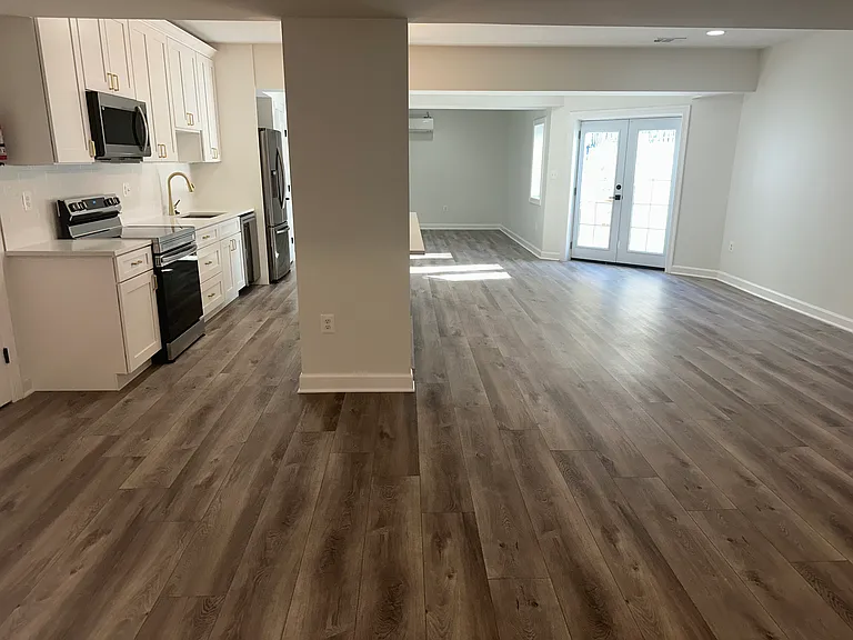 1710 Great Falls St — Photo 6