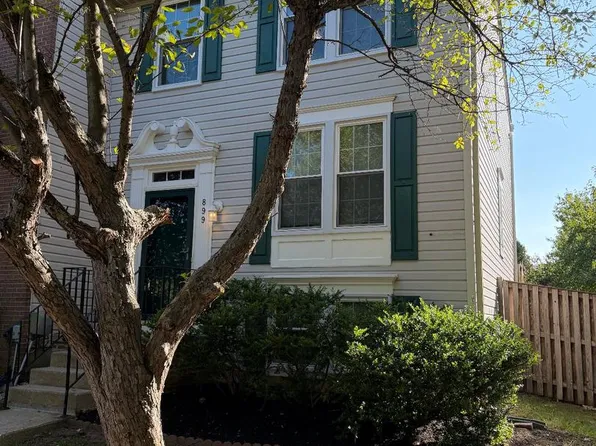 899 Chestnut Cove Dr, Baltimore, MD 21226