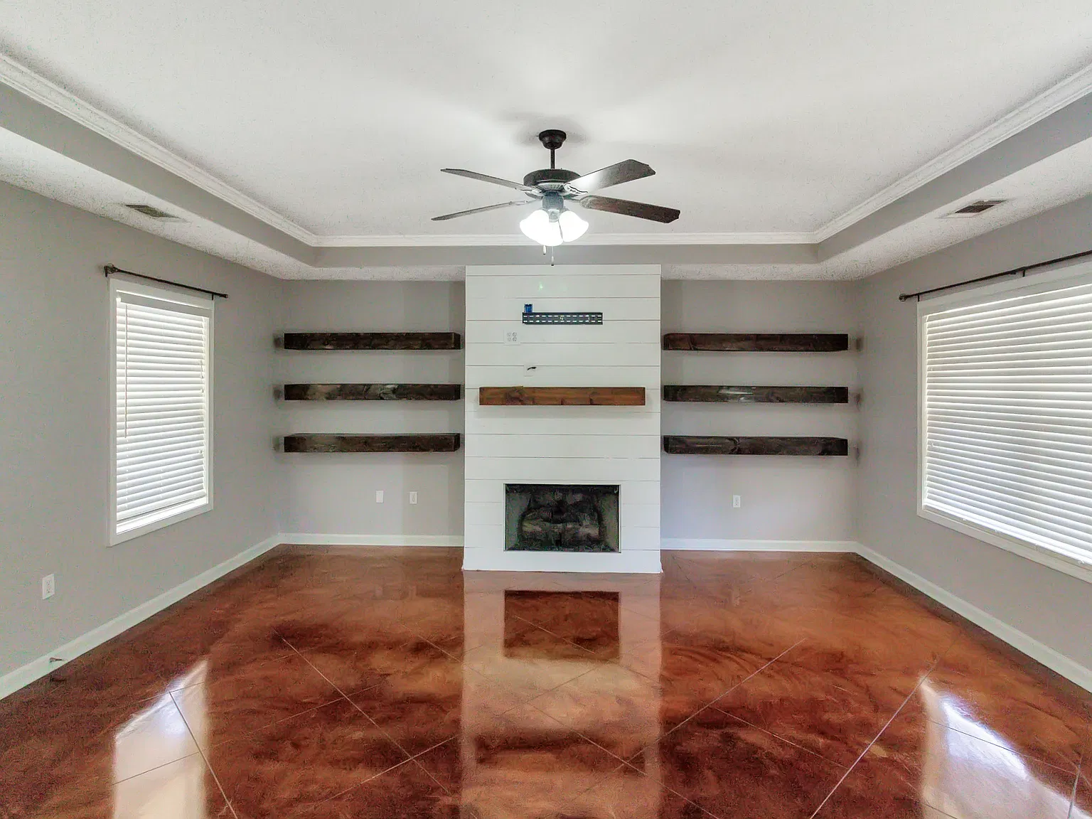 163 Blackstone Circle — Photo 2