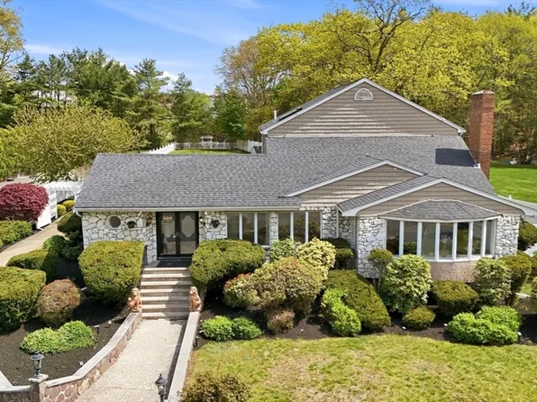 39 Forest St, Saugus, MA 01906