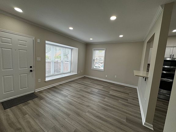 5th image of 2518 N Fairfax Dr #A