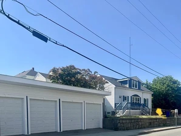 73 Brow St, Fall River, MA 02721