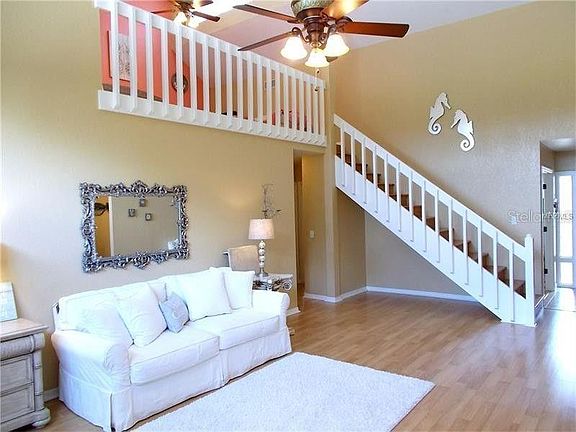 5th image of 569 Worchester Ct