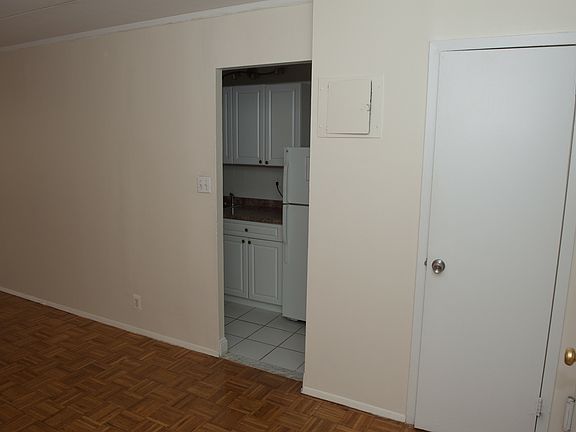 Kitchen - entry