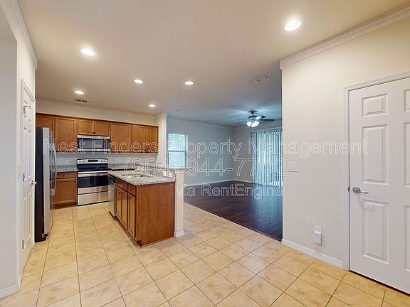 3rd image of 14324 Dovewind Ct