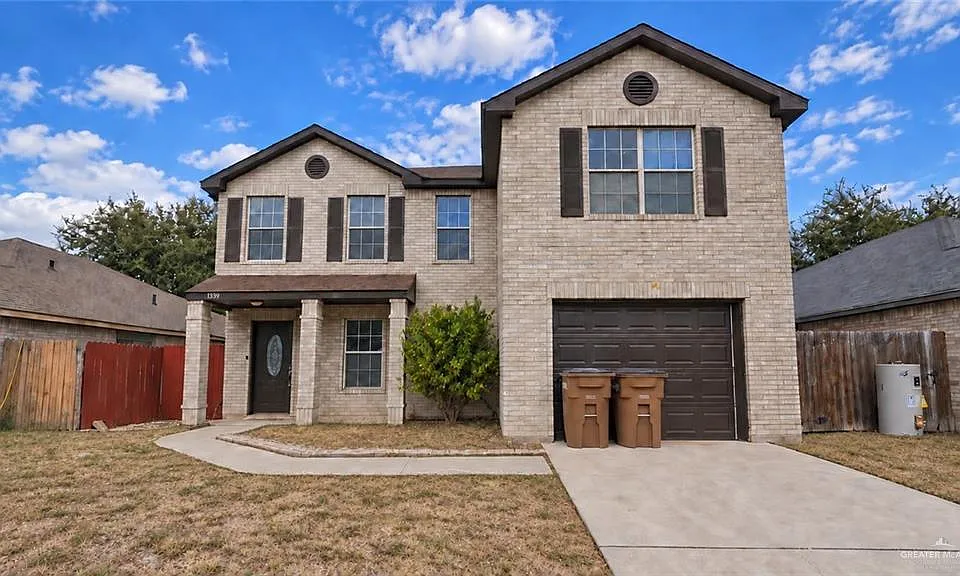 1339 W Ruidoso Dr
