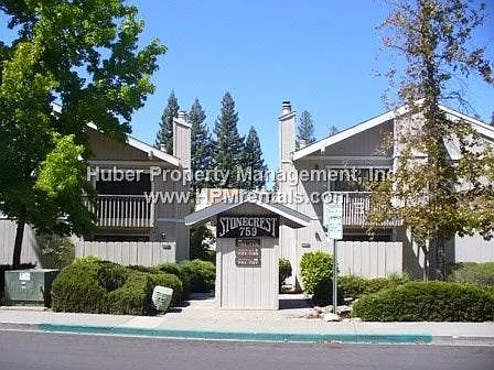 729 Mikkelsen Dr photo 1