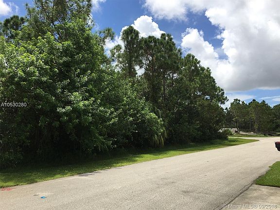 4th image of 5561 NW South Lundy Cir