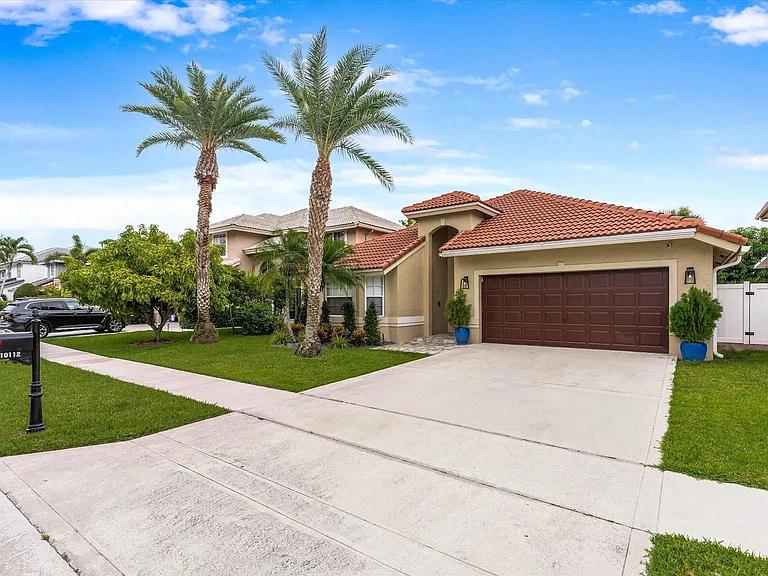 10112 Aqua Vista Way — Photo 3