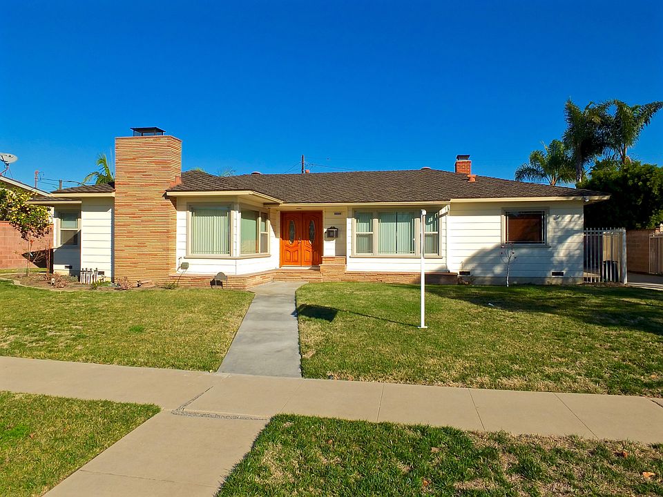 1st image of 1115 E La Dera Dr