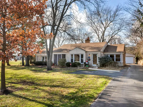 3020 Coolidge St, Oak Brook, IL 60523