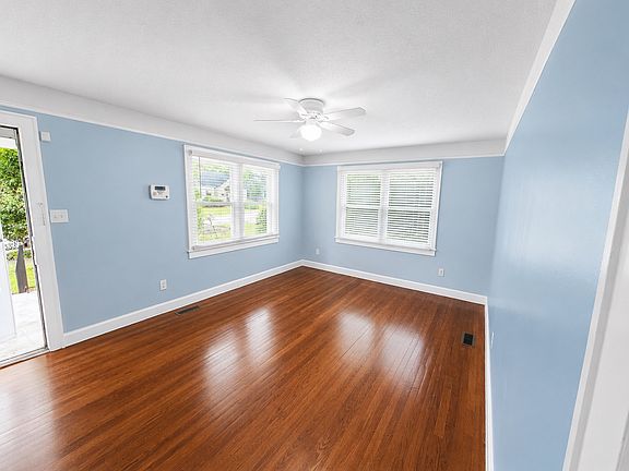 4th image of 3931 Hottinger Ave