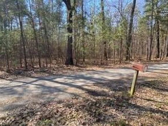 Exterior Neighborhood (street photo)