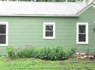 319 W 3rd St, Onaga, KS 66521