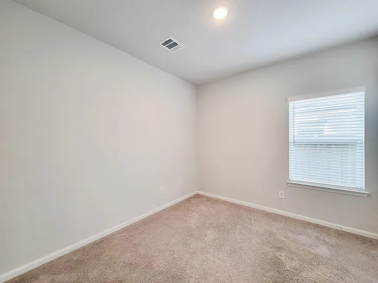 94 Valiant Ridge Trl — Photo 29