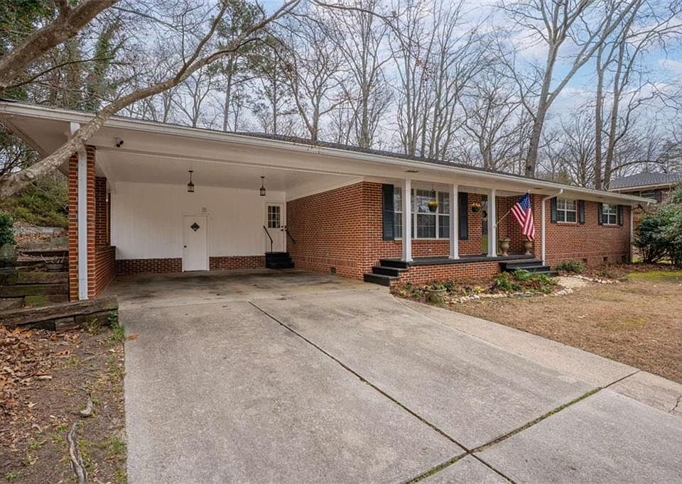 1st image of 387 Hollywood Cir