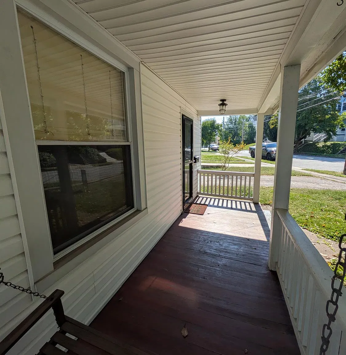 3 bed, 1.5 bath, 1268 sqft, $2,400 — Photo 3