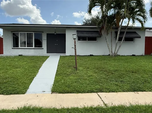 2211 N 54th Ave, Hollywood, FL 33021