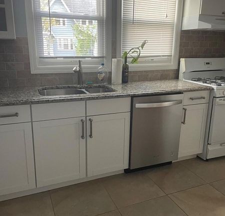 5th image of 152 Willowdale Ave Floor 1