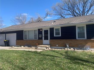 9805 Cambridge Ave, Kansas City, MO 64134
