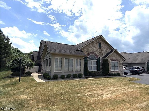 3rd image of 1203 River Glen Dr NE