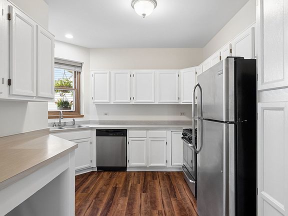 3rd image of 1210 Rhodes Ln #1210