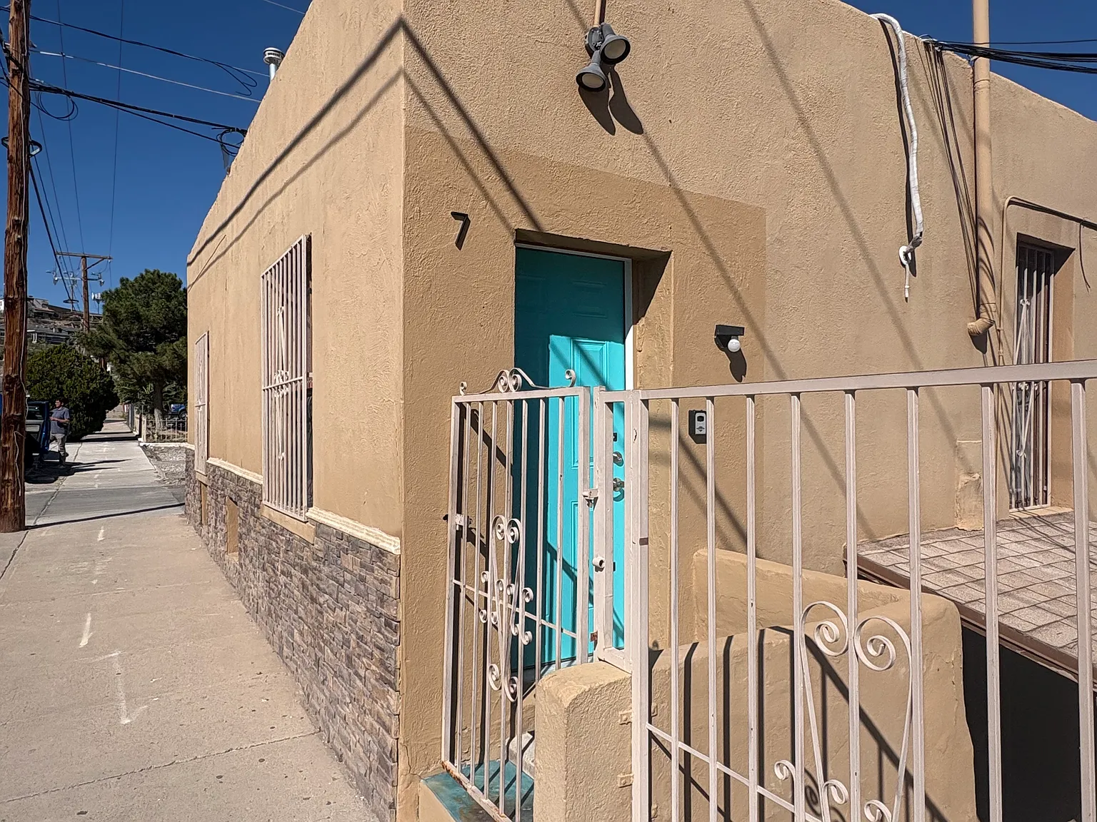 1701 Montana Ave — Photo 1