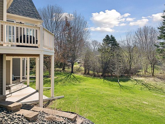 3rd image of 1688 Wexford Way