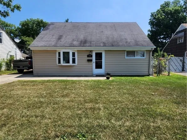 208 Lynnhaven Dr, Dayton, OH 45431