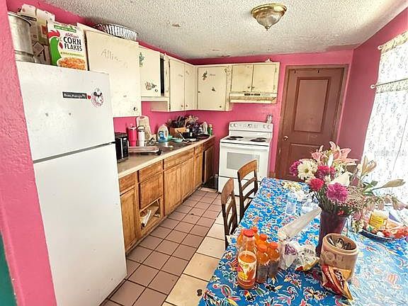 3rd image of 4212 9th St E