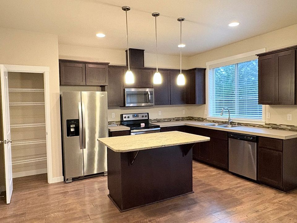 1st image of 5907-5917 NE 58th Ave #5907