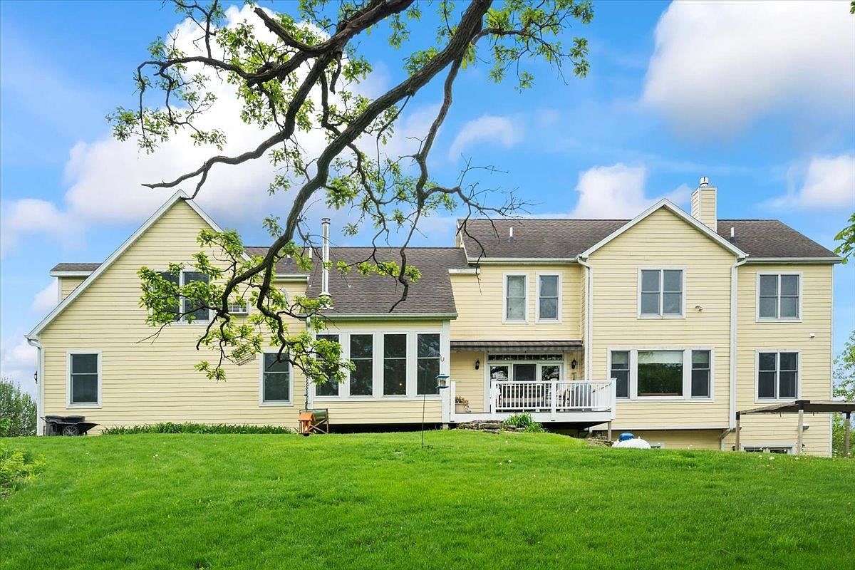 24239 389th St, La Motte, IA 52054 Zillow