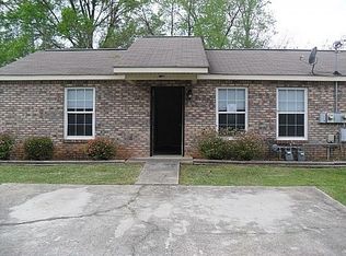 135 Carroll Cir, Carrollton, GA 30117