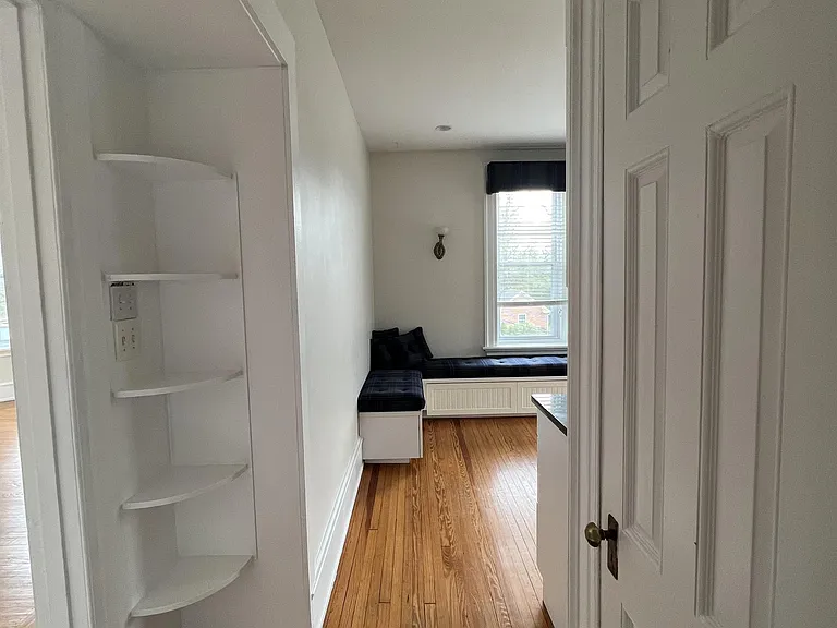 400 N Potomac St — Photo 7