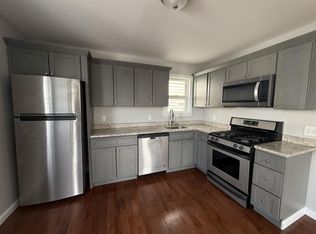 87 Orange St, Fall River, MA 02720